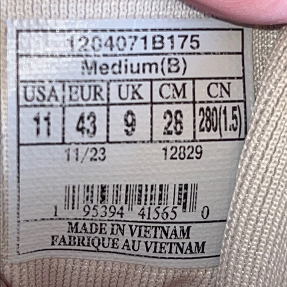 Brooks Women's Ghost 16 Athletic Shoes - Picture 10 of 10